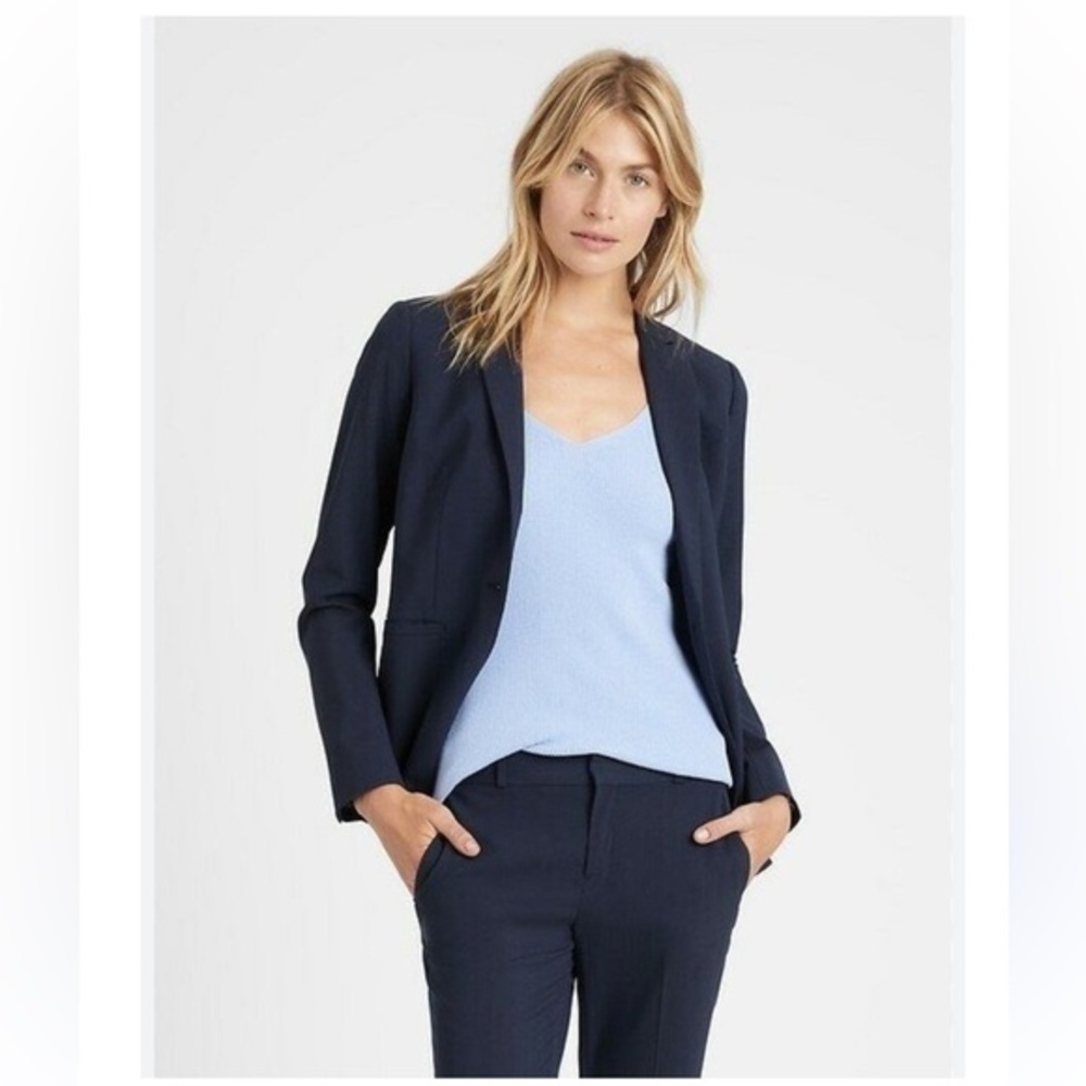 Banana Republic navy Blue Italian wool blend Blazer Tailored Modern Fit